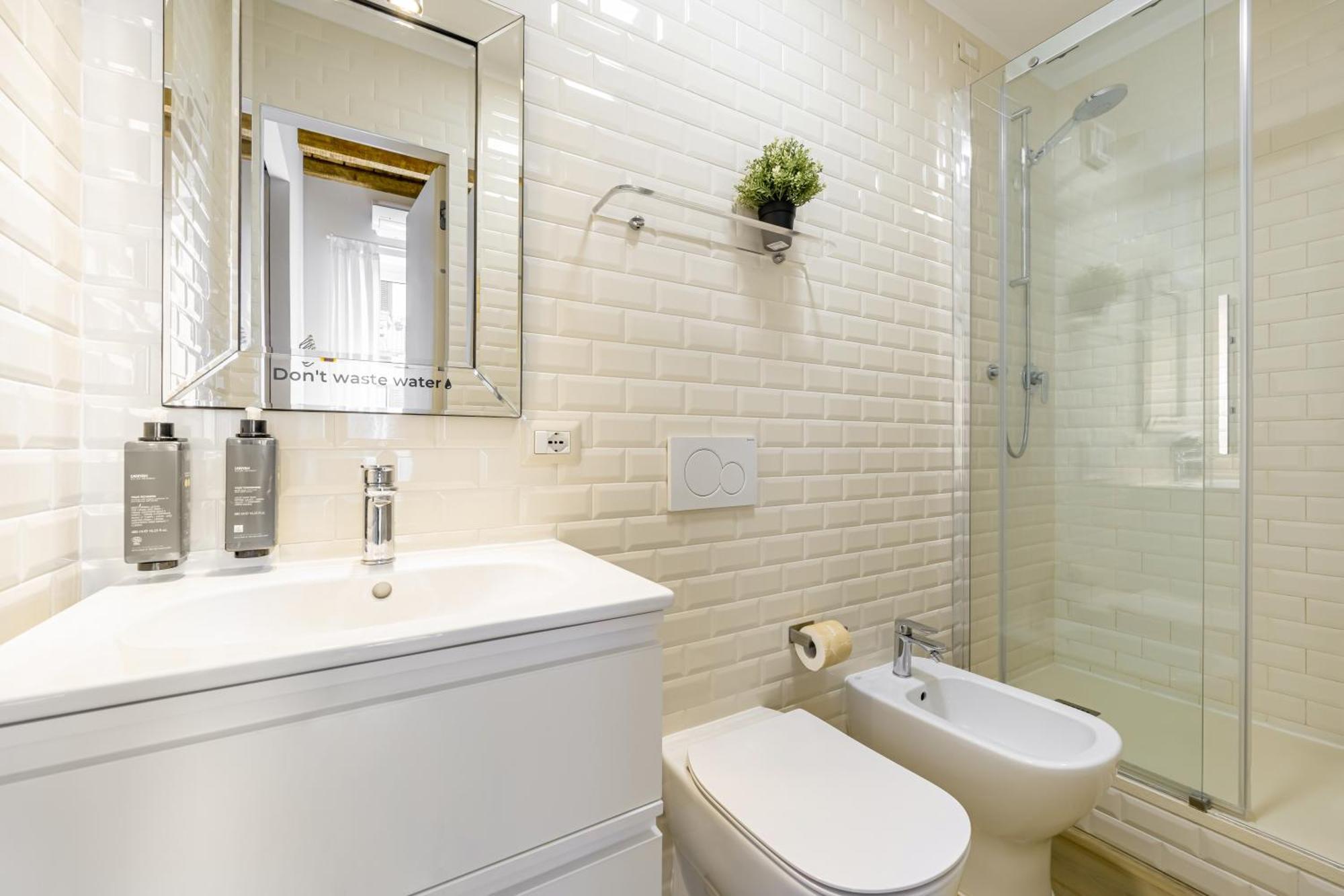 Relstay - Navigli - 1Br Милано Екстериор снимка